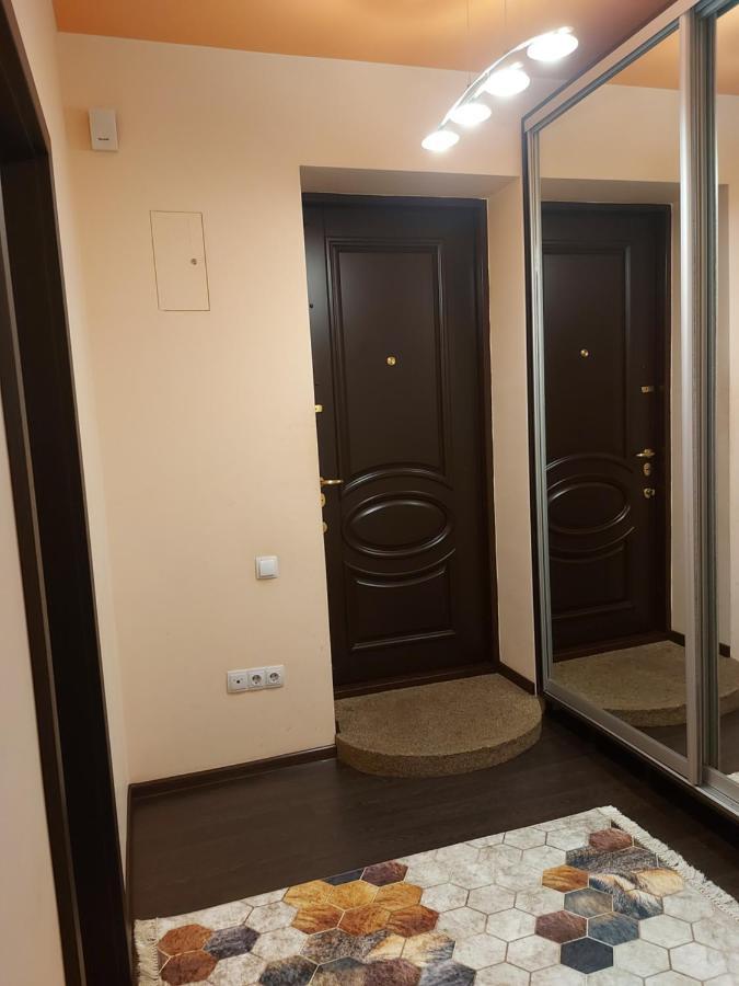 Central Point Apartment Lviv Extérieur photo
